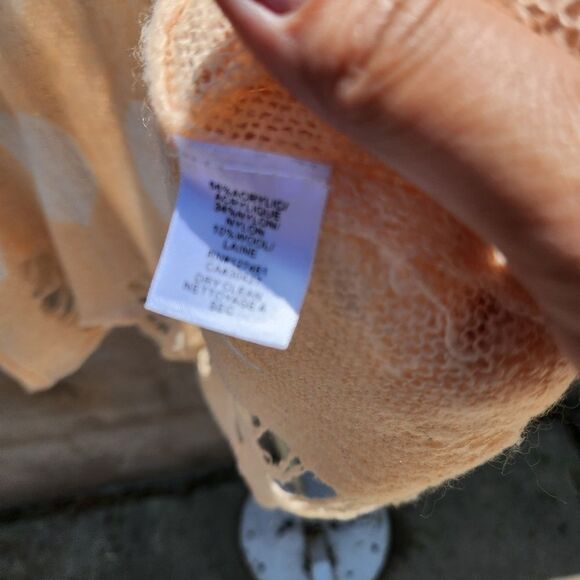 Wildfox gold label lightweight distressed sweater with hearts - Picture 4 of 6